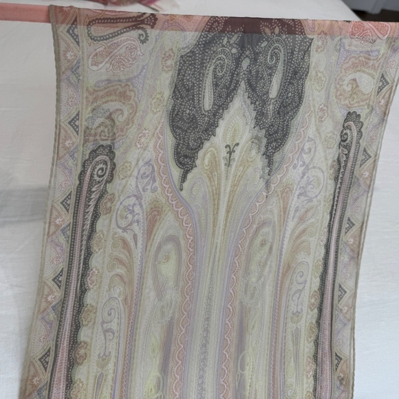 Etro silk scarf - Picture 4 of 8
